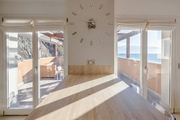 Attico con terrazza e vista mare a Portopiccolo
