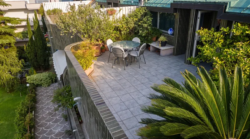 Duplex con doppia terrazza e vista mare — Via Romagna