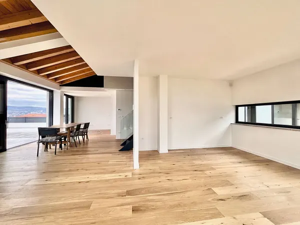 VILLA CONTEMPORANEA VISTA GOLFO — VANISELLA, MUGGIA