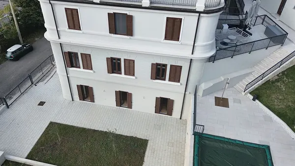 Pritličje z zasebnim zunanjim prostorom, Palazzo Bellavista — fotografija 2 od 63
