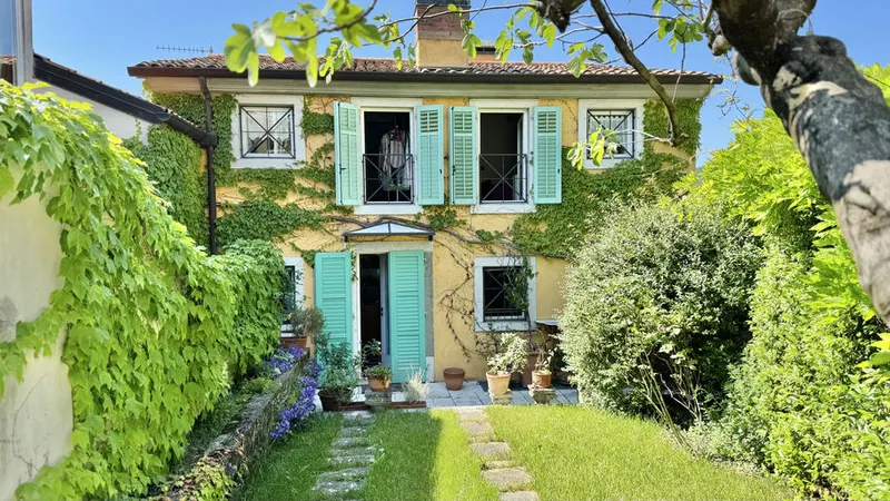 Historische Villa von 1789 mit Meerblick und Garten