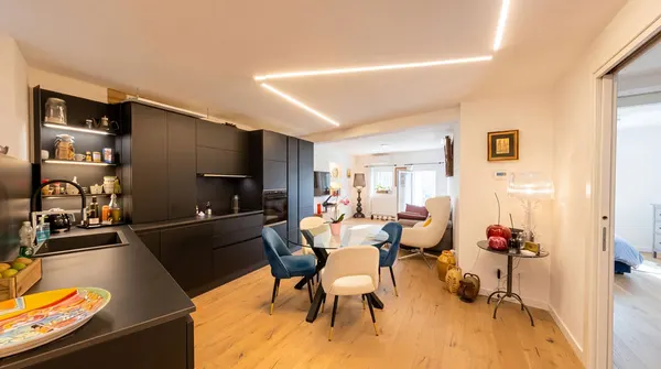 San Giusto — Bilocale con terrazza privata e vista città