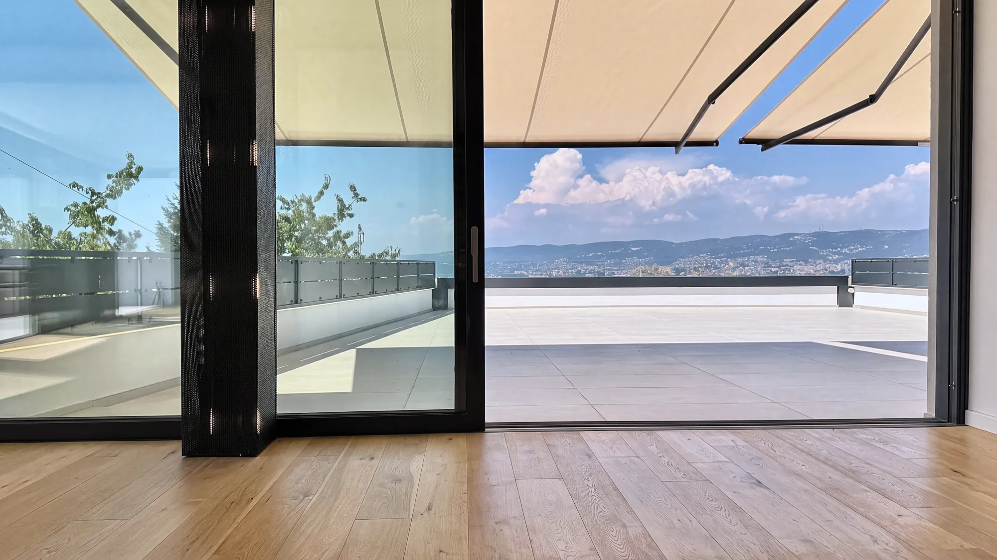 VILLA CONTEMPORANEA VISTA GOLFO — VANISELLA, MUGGIA