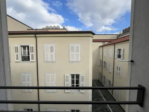 Renovated Flat in Historic Palazzo Tergesteo — photo 7 of 13