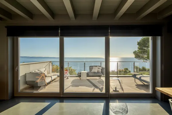 Attico bilivello arredamento eccezionale, Barcola.