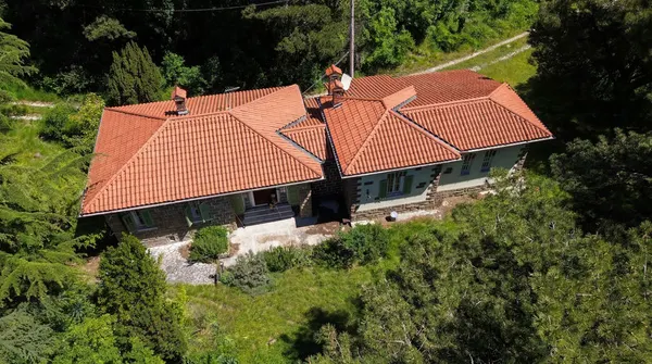 Villino (pluri unità) con parco gigante, vista mare. Via degli Olmi alta.