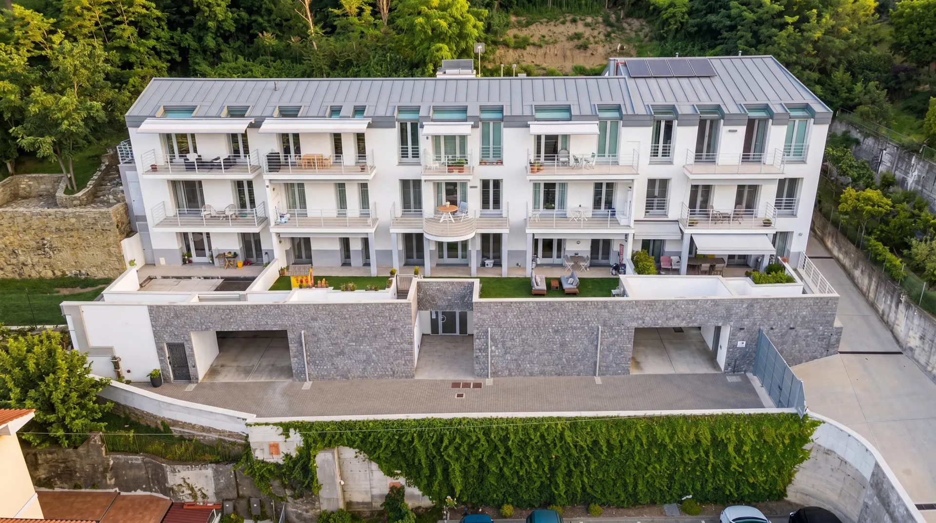 Recent build with garden, Strada per Basovizza.