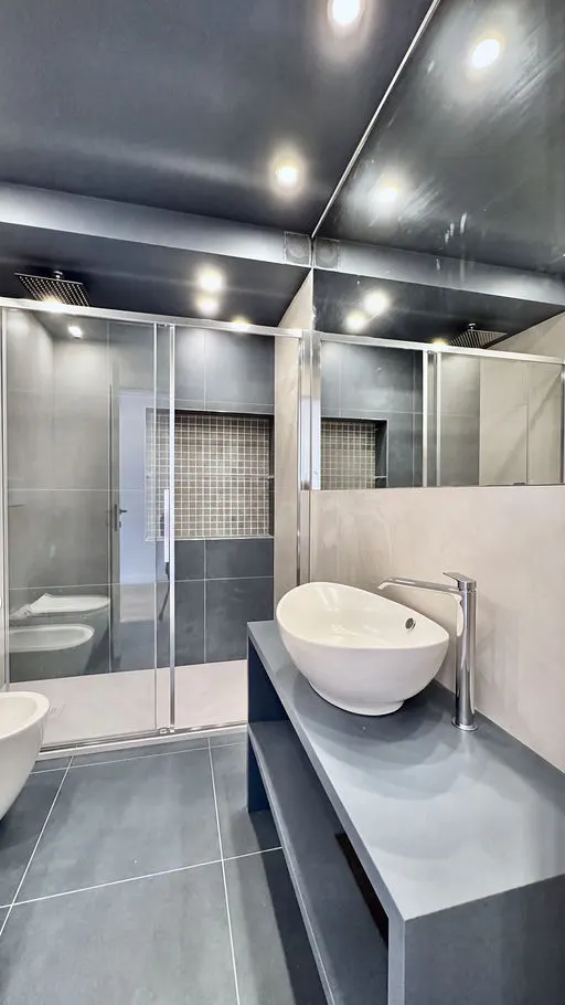 VILLA SU UN LIVELLO CON GIARDINO VISTA MARE — FONTANELLA, MUGGIA