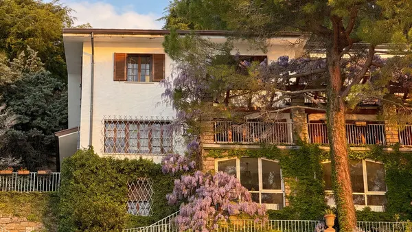 Appartamento 500mq in villa, Costiera, molo in concessione demaniale.