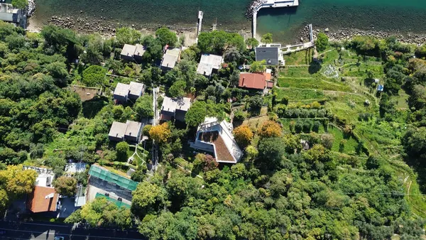 Attico con terrazze e giardini sulla Costiera — foto 5 di 33