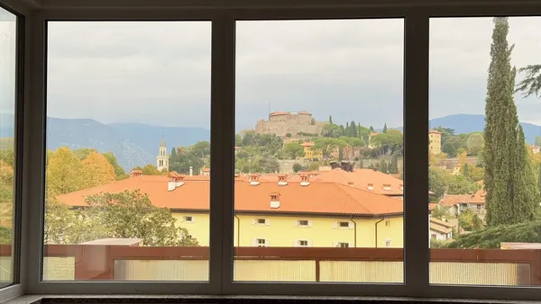 Piano intero con terrazza tutt'intorno, Via Vittorio Veneto — foto 3 di 44