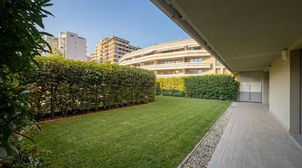 Maxi Appartamento con giardino in Centro, Verdemare, Rive.