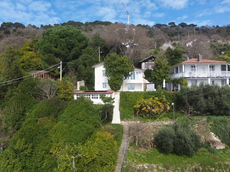 Villa storica Strada Costiera