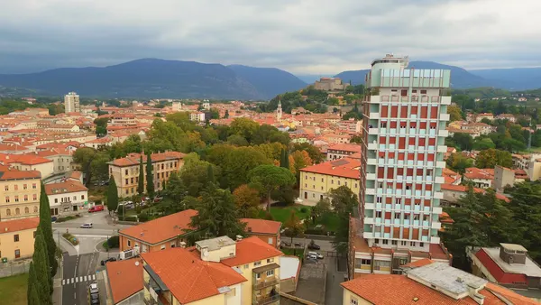 Piano intero con terrazza tutt'intorno, Via Vittorio Veneto — foto 7 di 44