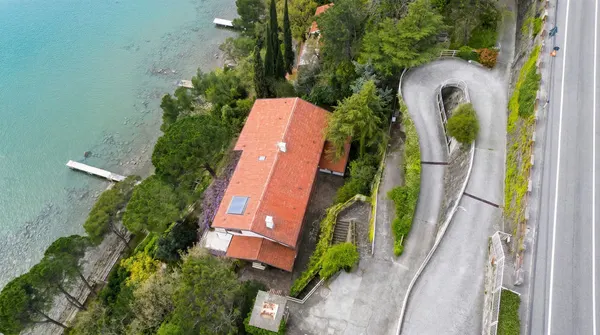 Appartamento 500mq in villa, Costiera, molo in concessione demaniale.