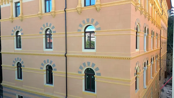 Palača Haggi — Stan. 3 · 101 m² · 1. nadstropje · Sveti Vid (San Vito), Trst — fotografija 1 od 7