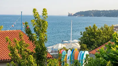 Sea-view apartment with terrace — Barcola, Trieste