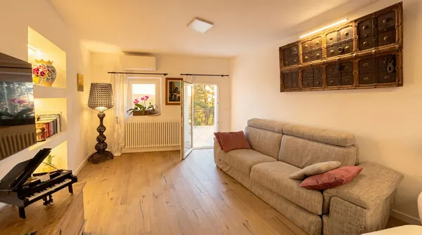 San Giusto — Bilocale con terrazza privata e vista città