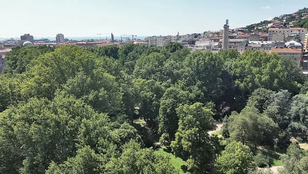 Via Giulia — prenovljeno dvosobno stanovanje s pogledom na mestni park — fotografija 5 od 39