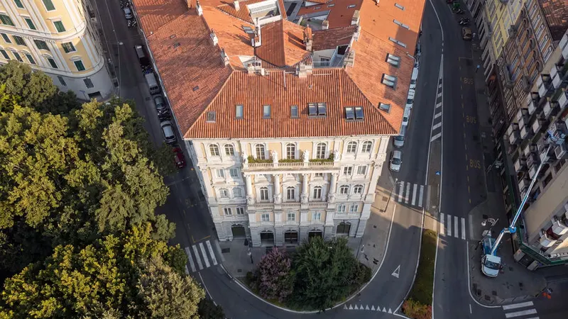 Via Giulia — bilocale rinnovato affacciato sul Giardino Pubblico