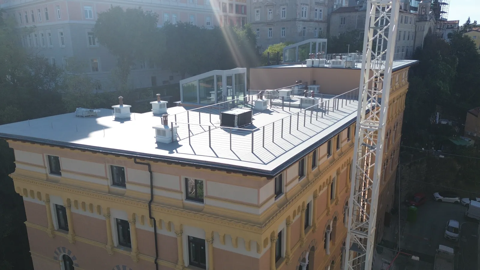 Dal drone, 31 m sopra la strada