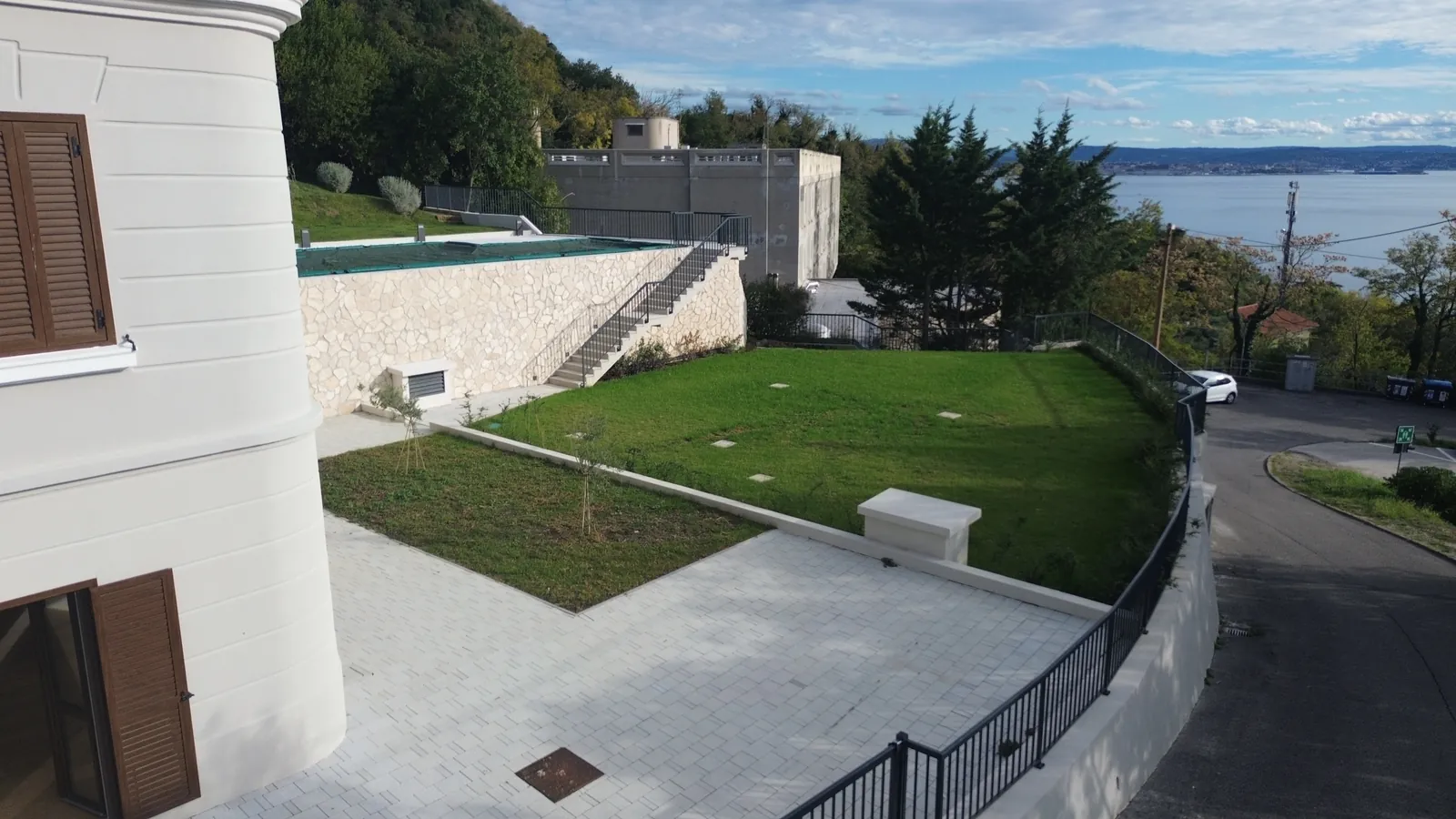 Z drona, 6 m nad točko vzleta