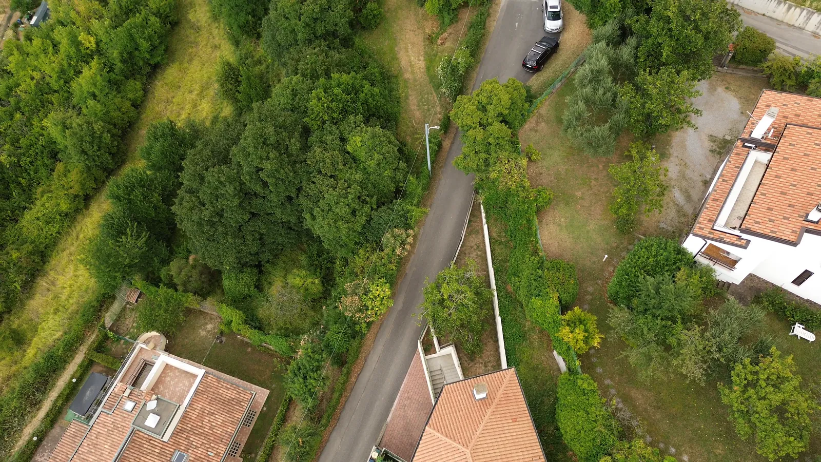 Z drona, 46 m nad točko vzleta