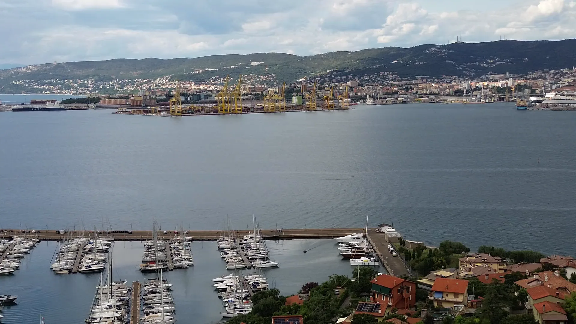 Enodružinska vila, lokacija Vanisella 1/A, središče, Milje — Od Trsta do odprtega morja